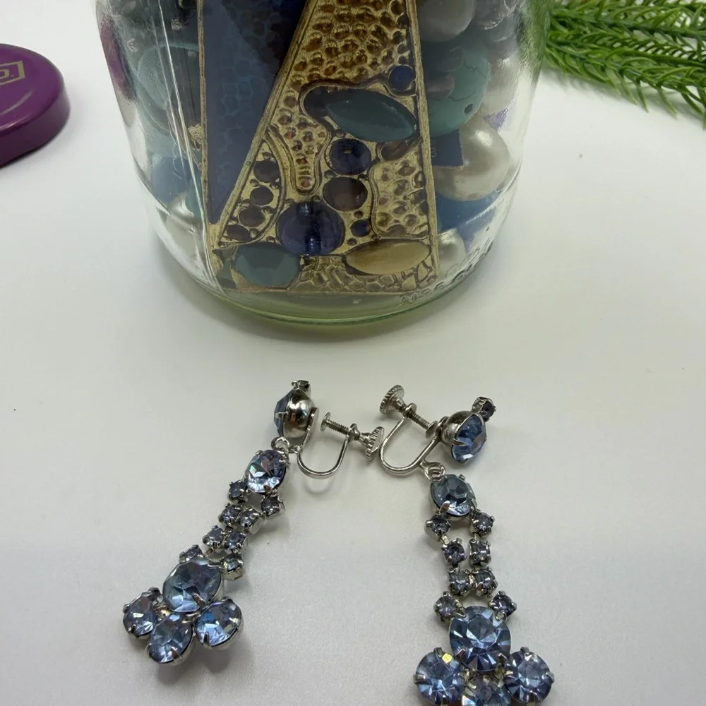 Jewelry Jar Elegant Blue and Gold Jewelry Collection- Vintage Earrings - Picture 7 of 17